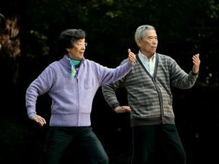 潮湿的居住环境中更容易引起风湿性关节炎